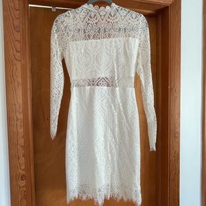 Lulu’s white lace dress XS